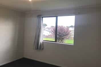 27A Silver Creek Road, Manurewa