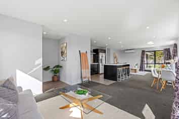 6 Lawrence Drive, Rolleston