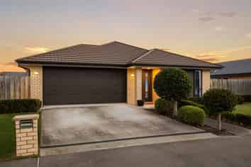 6 Lawrence Drive, Rolleston
