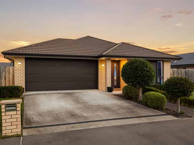 6 Lawrence Drive, Rolleston