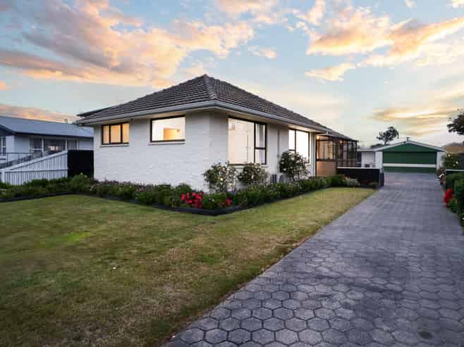 35 Cotswold Avenue, Bishopdale