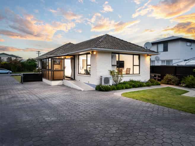 35 Cotswold Avenue, Bishopdale