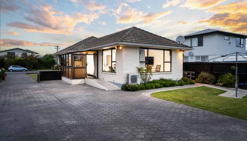 35 Cotswold Avenue, Bishopdale