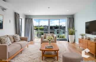 7/ 10 Vinifera Place, Albany