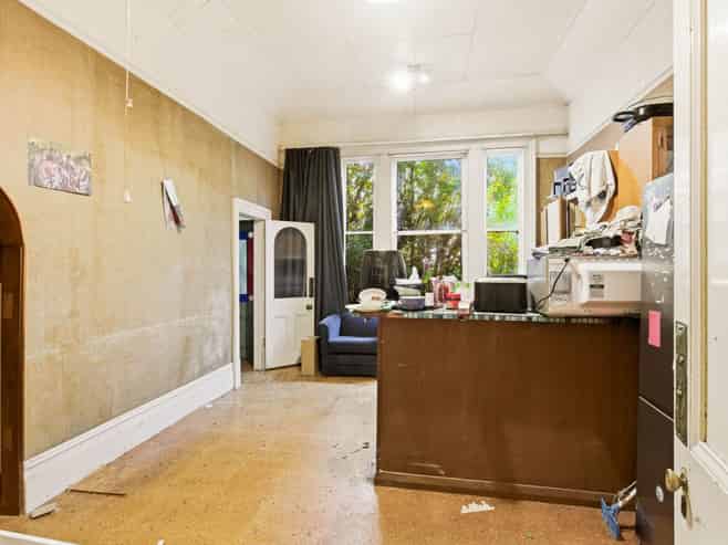 90  Queen Street, NORTH DUNEDIN