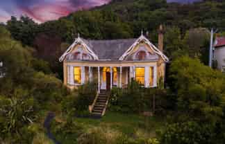 90  Queen Street, NORTH DUNEDIN