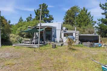 143 Jackett Island, Motueka