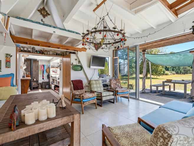 143 Jackett Island, Motueka