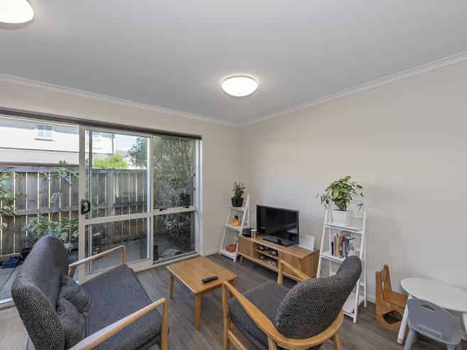 2 Chiefs Court, Hamilton East