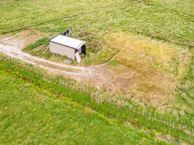 500 No 3 Line, Okoia