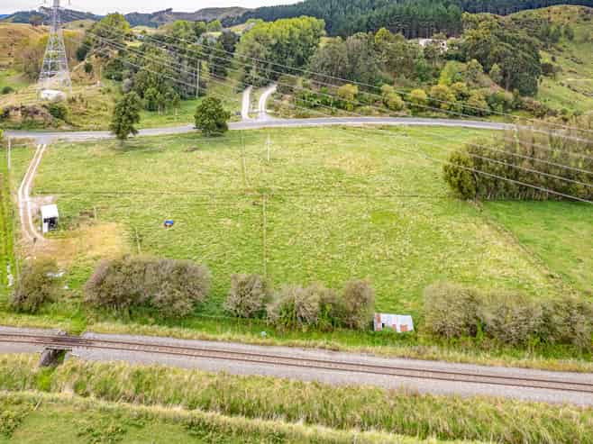 500 No 3 Line, Okoia