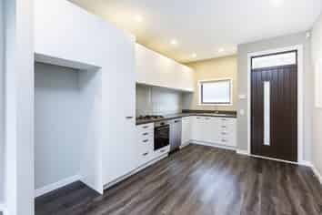 31 Ron Deal Way, Epuni