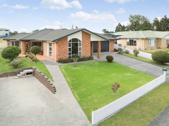 56 Elsie Drive, Waiuku