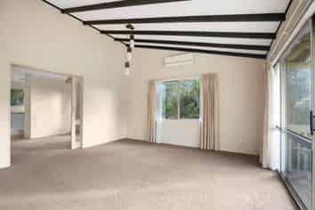 13 Island Bay Road, Beach Haven