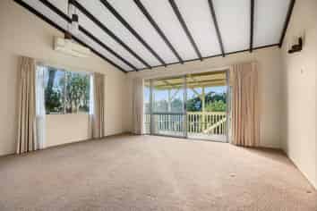 13 Island Bay Road, Beach Haven