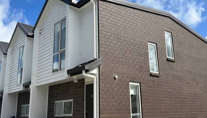 12D Greenock Road, Ranui