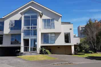 2/9 Ely Avenue, Remuera