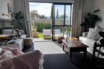 2/20 Ballinger Place, Carterton