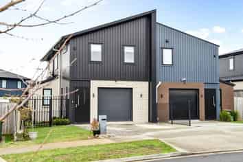 2/64 Cabourne Drive, Glenview