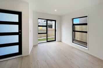  Rauemi Way, Te Atatu South