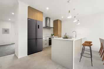 48 Te Aniwaniwa Terrace, Albany