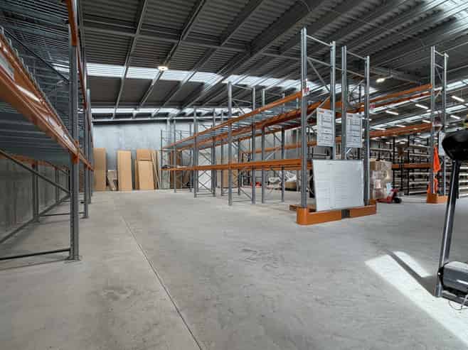 High quality Lease Opportunity at Hamilton Airport