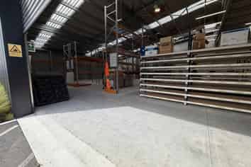 High quality Lease Opportunity at Hamilton Airport