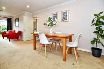  6 Richard Halse Drive, The Gardens