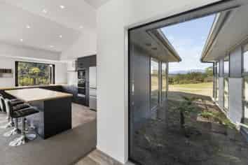 191 Pigeon Valley South, Pigeon Valley, Wakefield