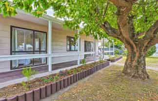 1104 Francis Hicks Avenue, Raureka