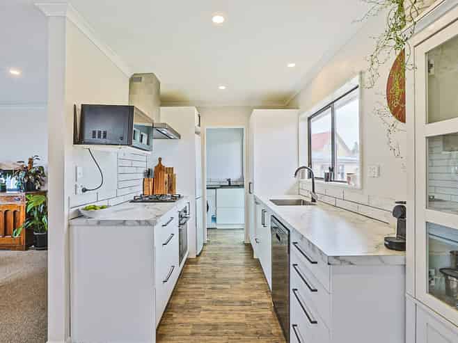 1104 Francis Hicks Avenue, Raureka