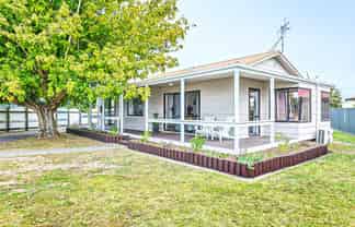 1104 Francis Hicks Avenue, Raureka