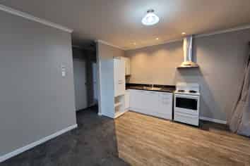 a/362 Dee Street, Avenal