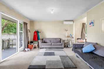 164 Clayton Road, Mangakakahi