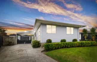 18 Omaha Grove, Totara Park