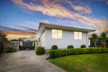 18 Omaha Grove, Totara Park