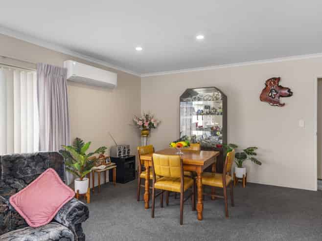 53B Pemberton Crescent, Greerton