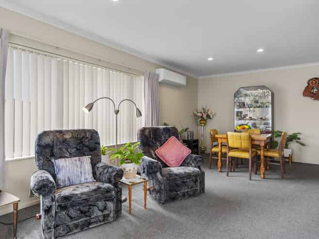 53B Pemberton Crescent, Greerton