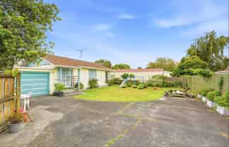 8 Cascade Crescent, Westbrook