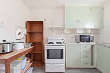 8 Cascade Crescent, Westbrook