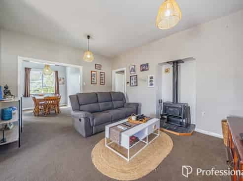 11 Elizabeth Street, Moera