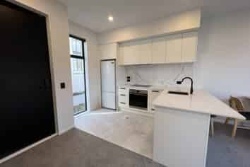 2/16 Rutherford Street, Woolston