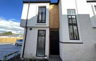 2/16 Rutherford Street, Woolston