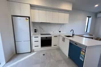 2/16 Rutherford Street, Woolston