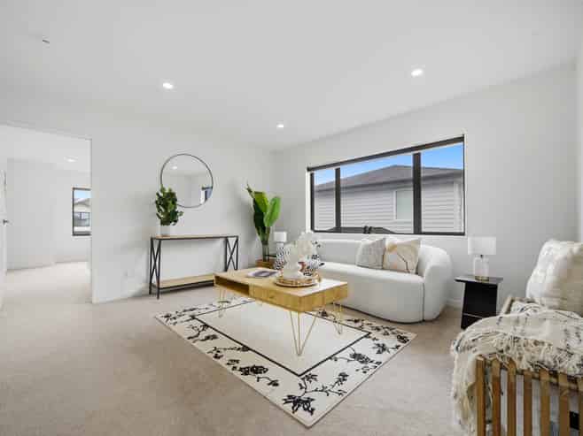 5 Thomas Rielly Avenue, Hobsonville