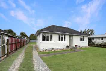 18  Hinemoa Street , Levin