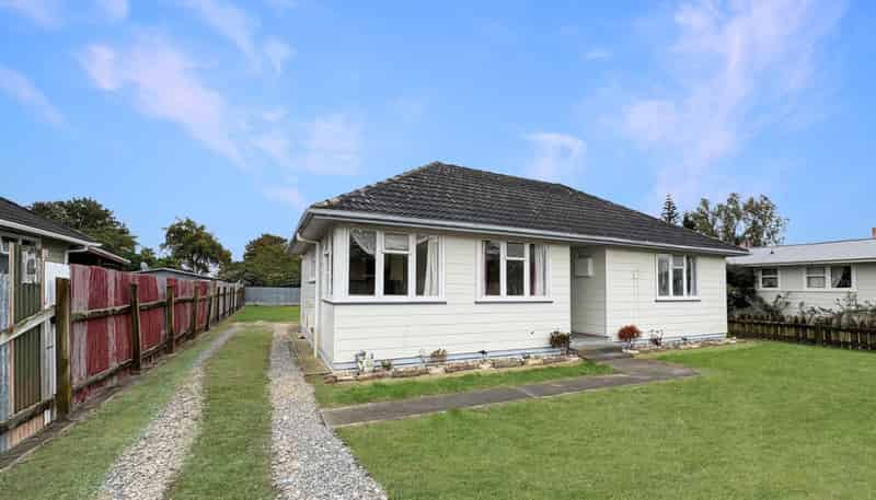 18  Hinemoa Street , Levin