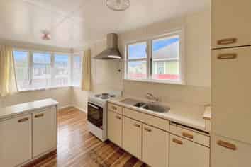 18  Hinemoa Street , Levin