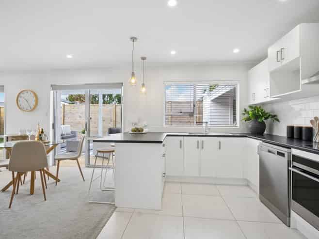 1a Phyllis Street, Mount Albert