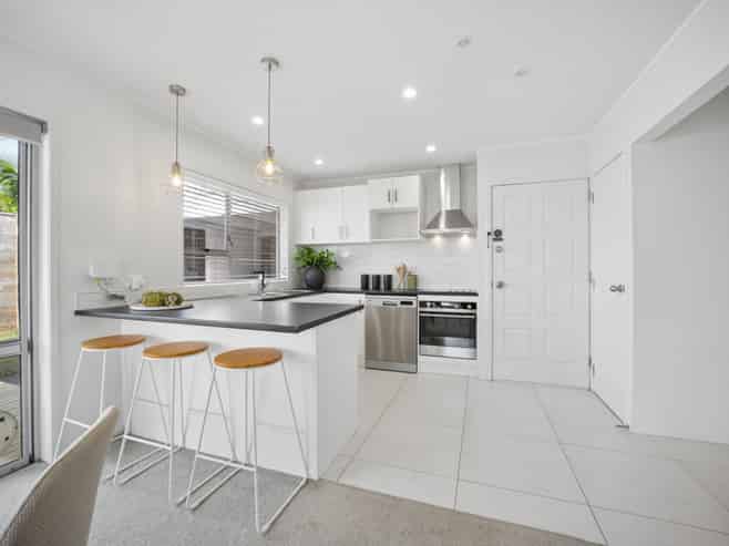 1a Phyllis Street, Mount Albert